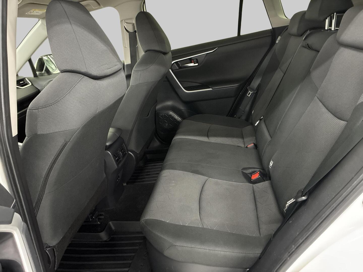 TOYOTA RAV4 2024