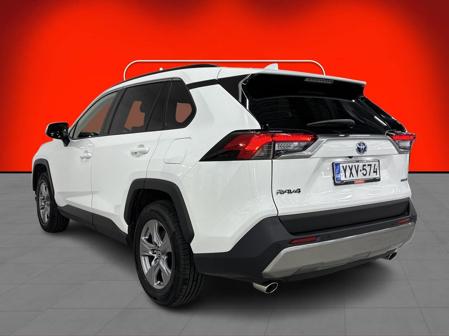 TOYOTA RAV4 2024