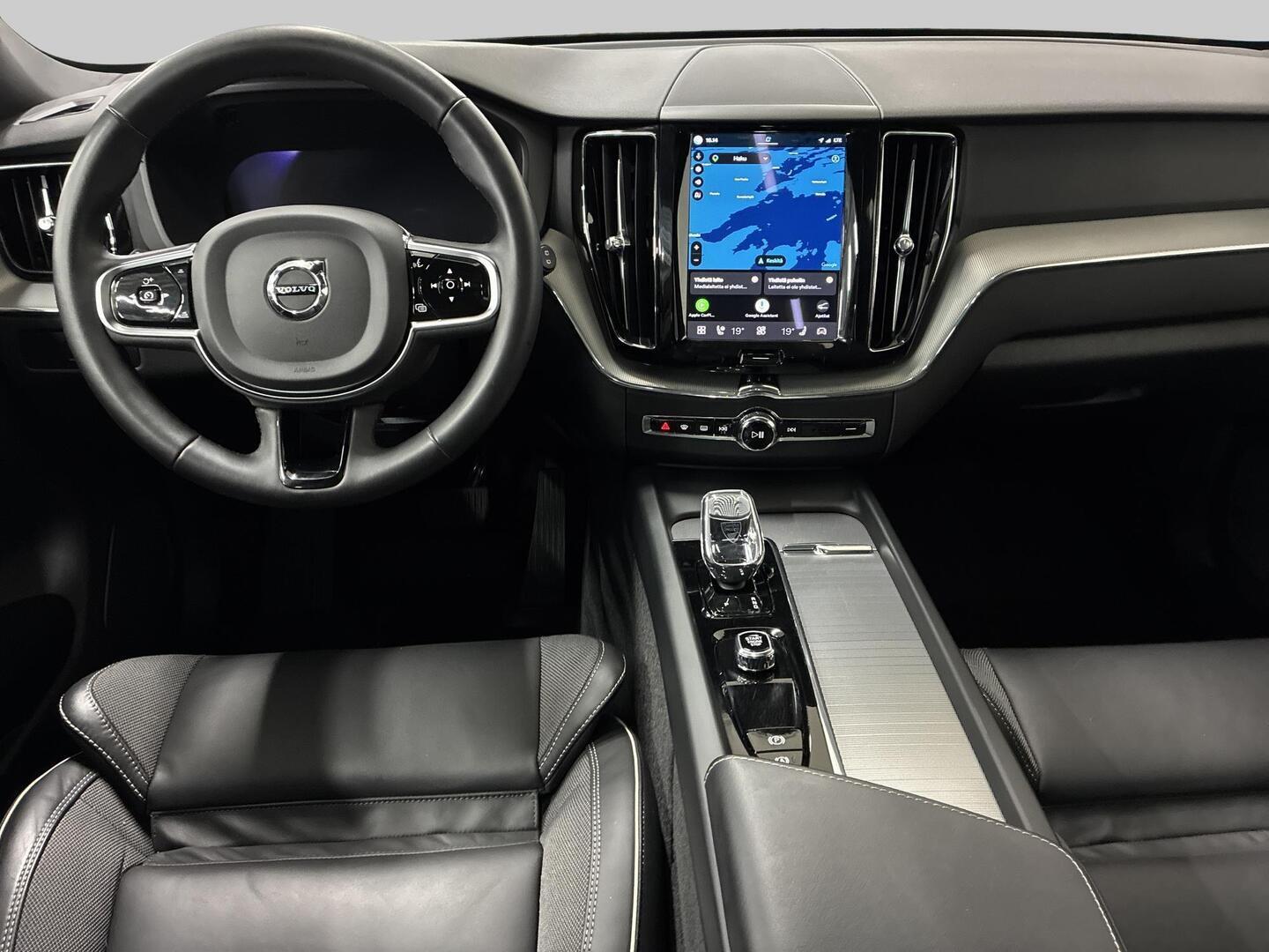 VOLVO XC60 2024