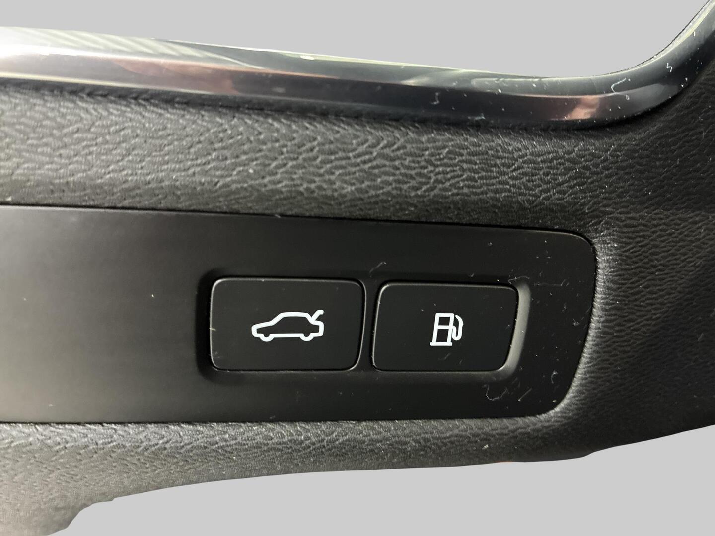 VOLVO XC60 2024
