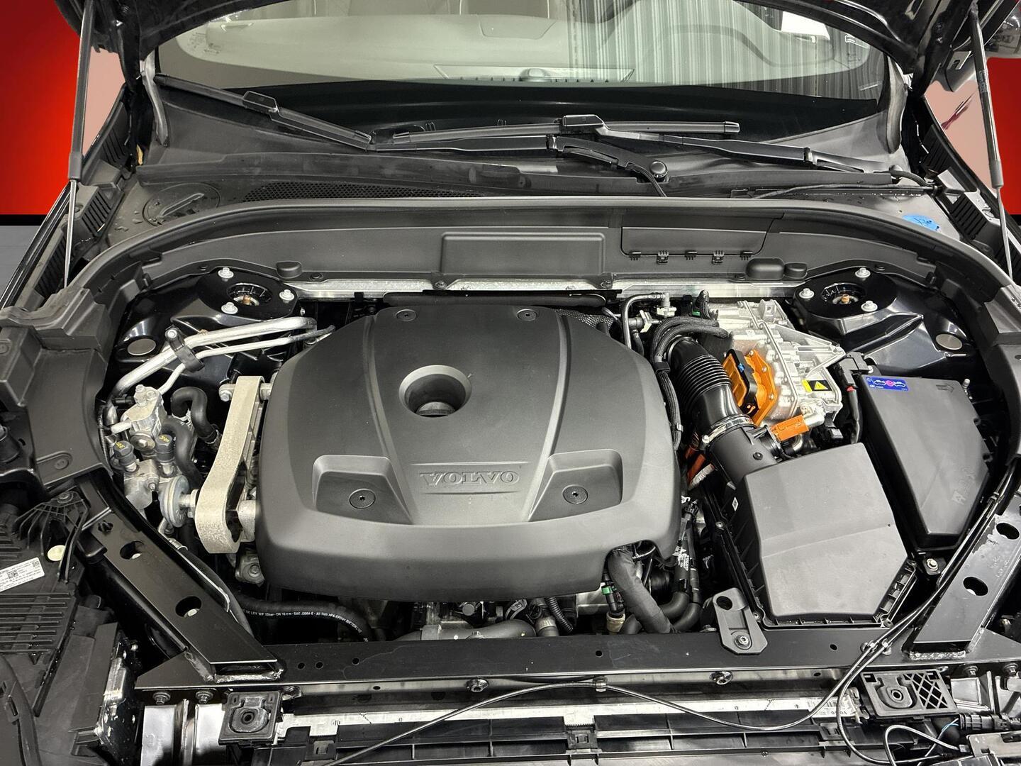 VOLVO XC60 2024