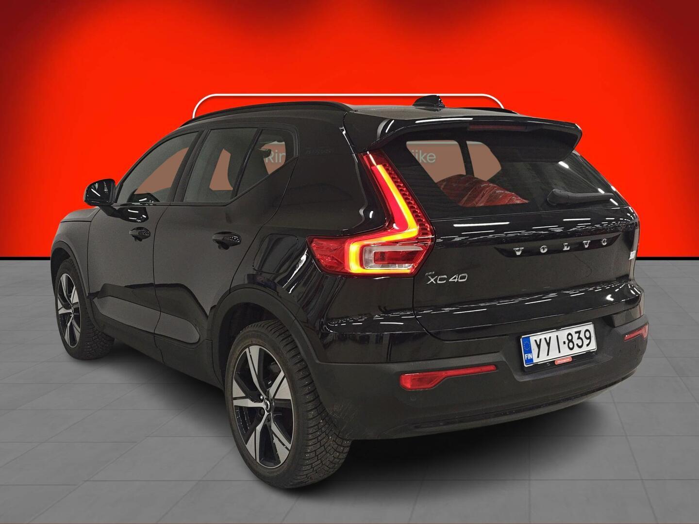 VOLVO XC40 2022