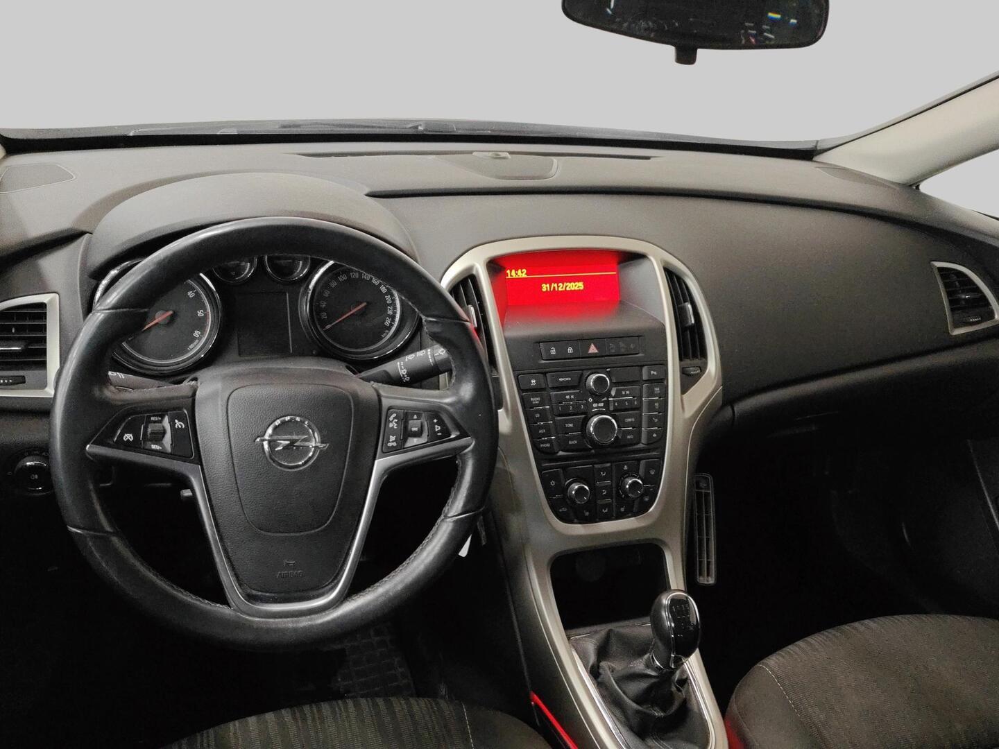 OPEL Astra 2012