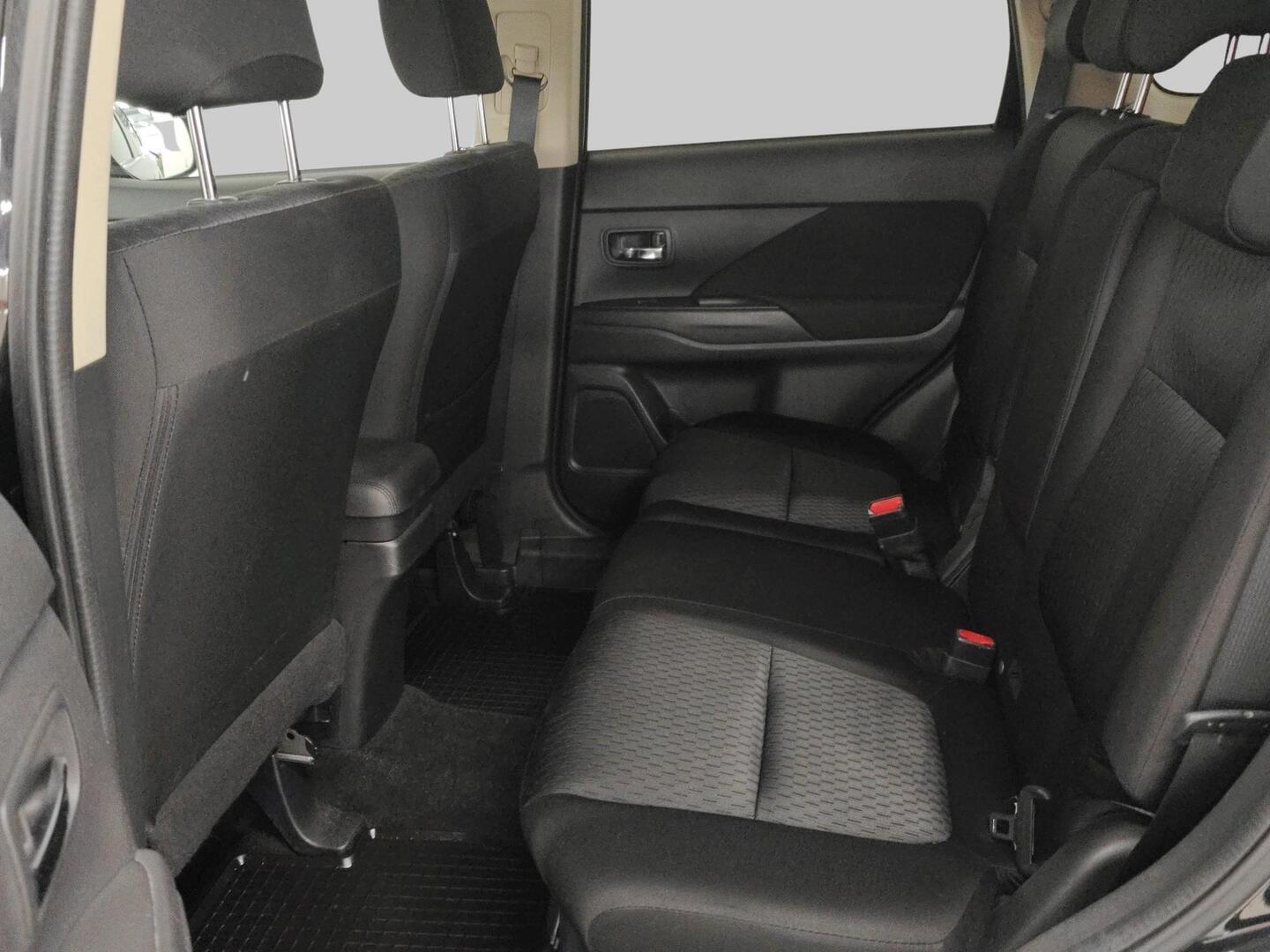 MITSUBISHI Outlander 2014