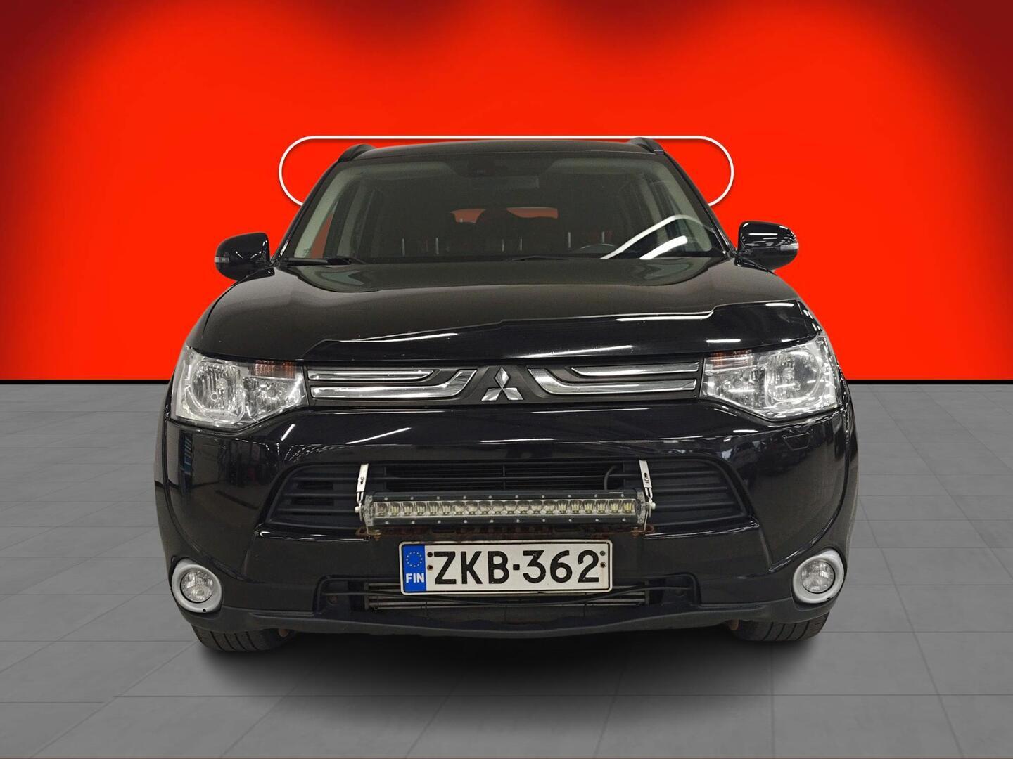 MITSUBISHI Outlander 2014