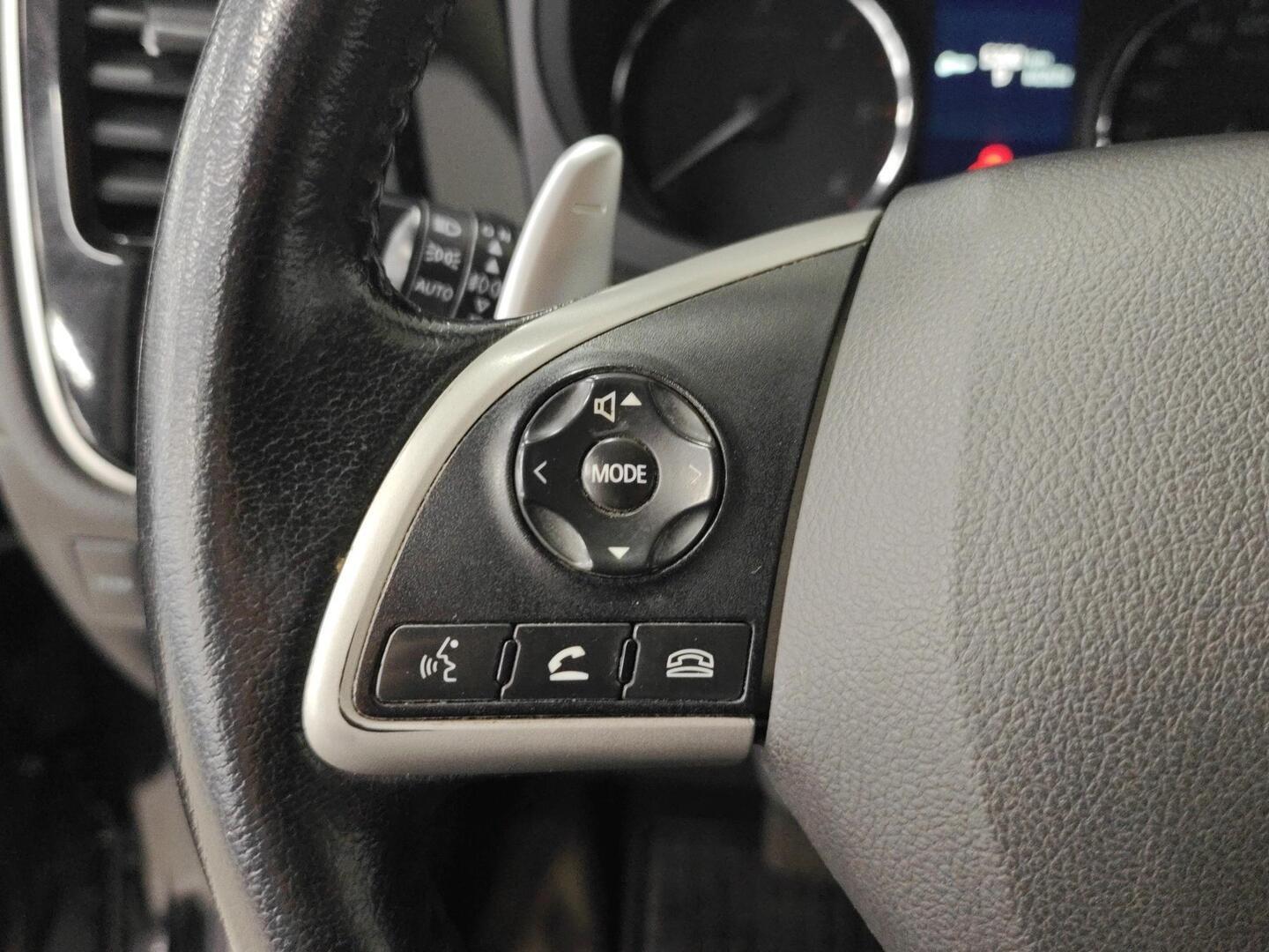 MITSUBISHI Outlander 2014