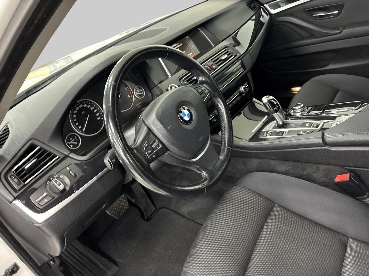 BMW 520 2015