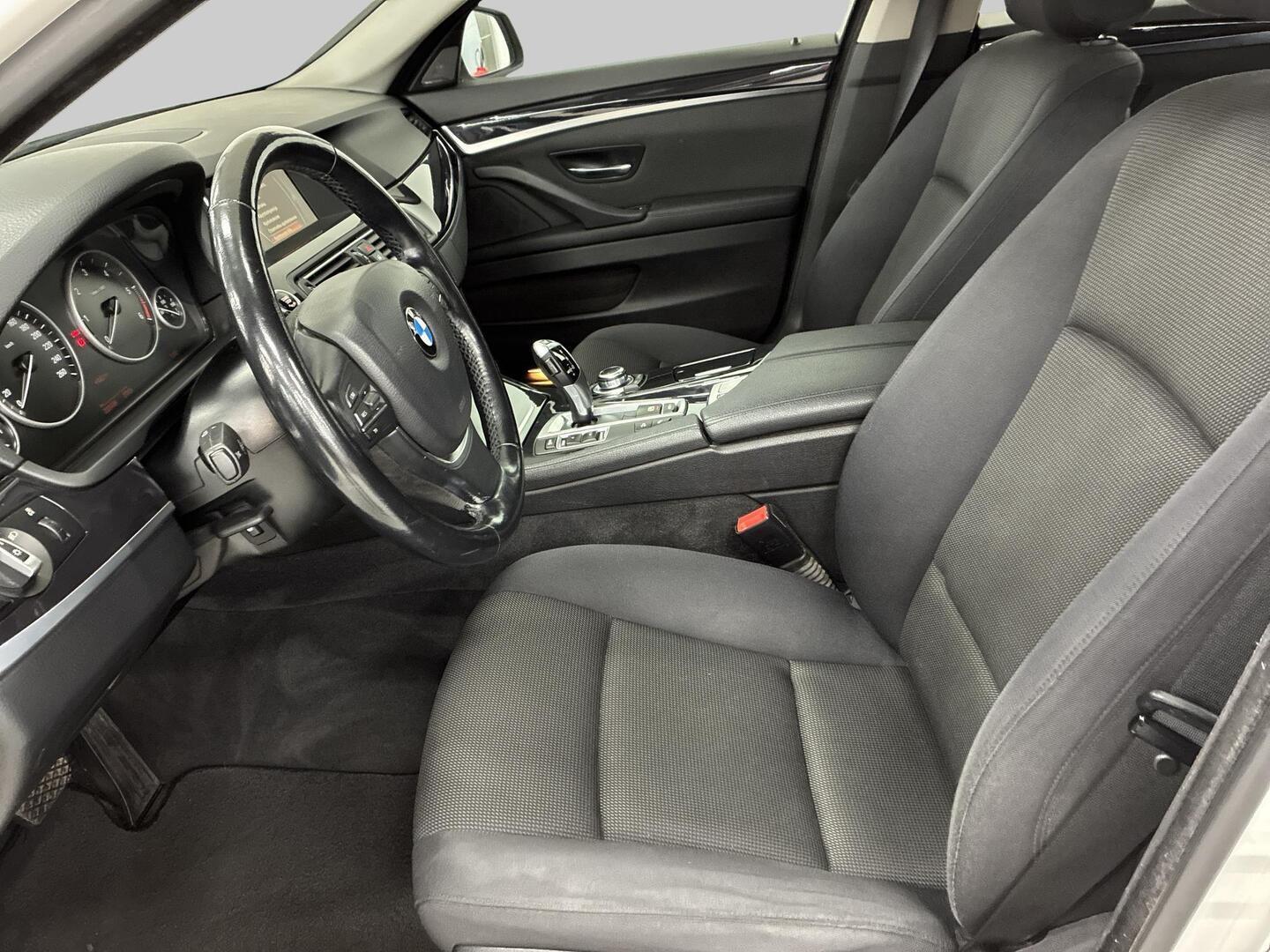 BMW 520 2015