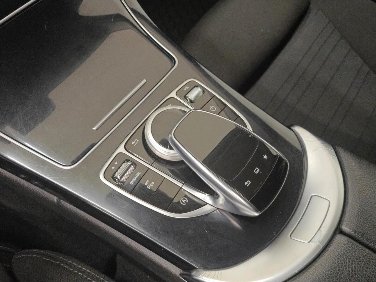 MERCEDES-BENZ C 2016