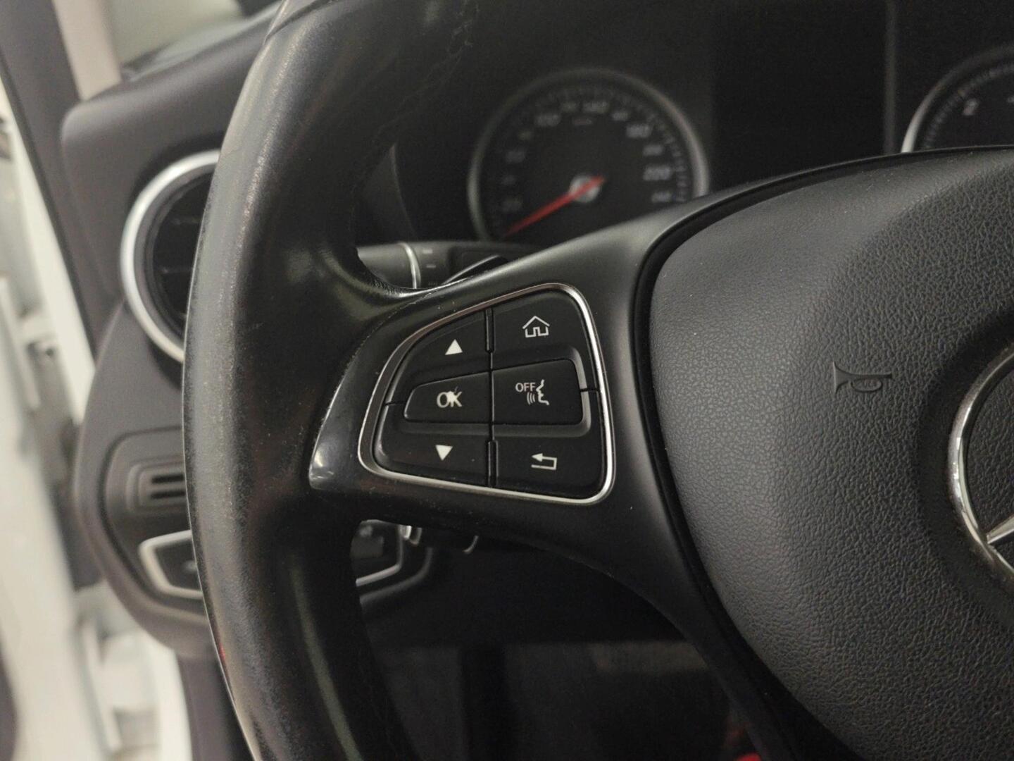 MERCEDES-BENZ C 2016