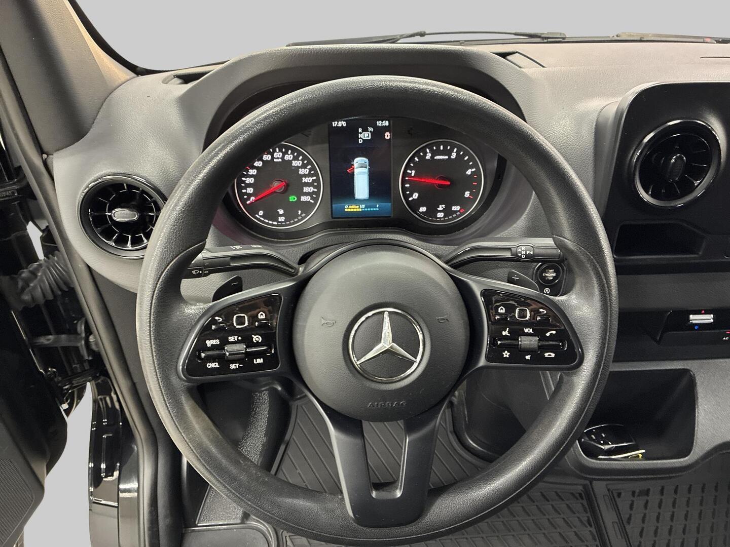 MERCEDES-BENZ Sprinter 2019