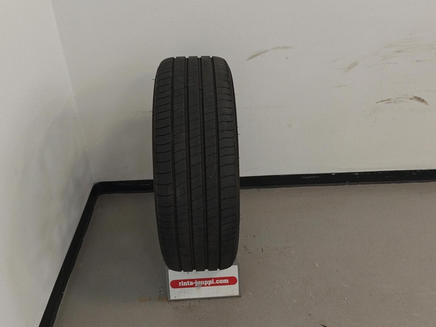 MERCEDES-BENZ B 2020