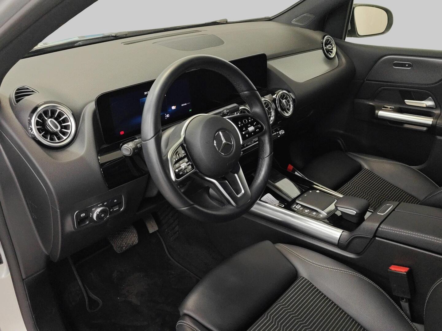 MERCEDES-BENZ B 2020