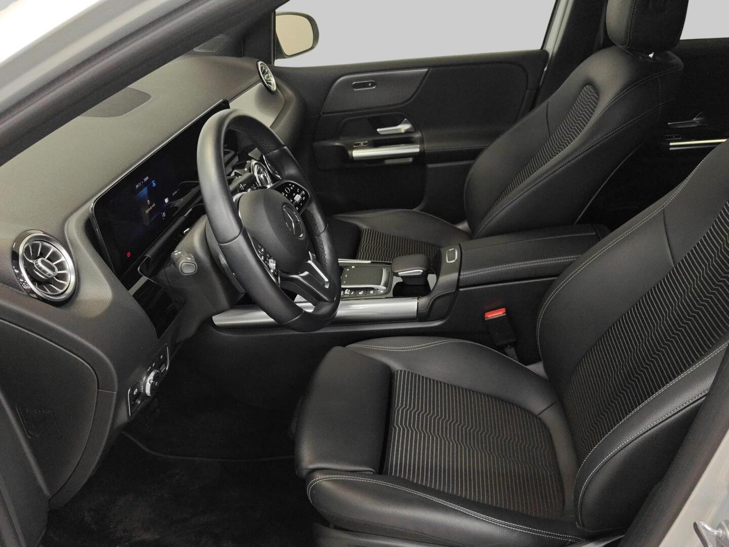 MERCEDES-BENZ B 2020