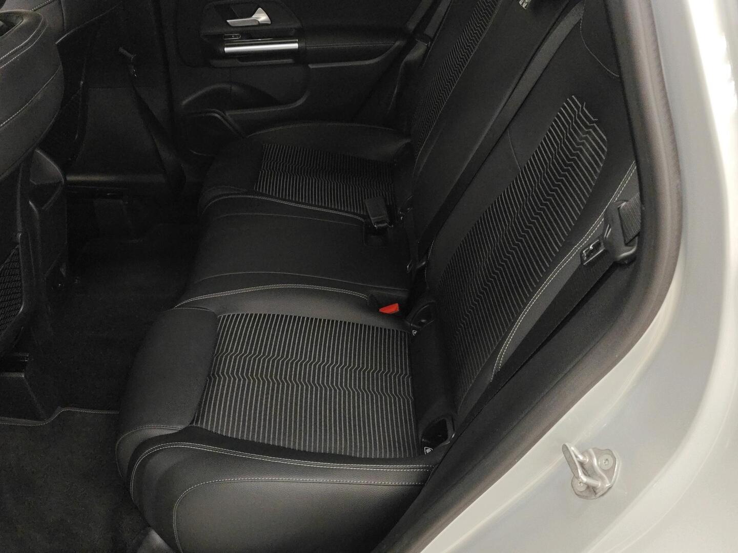 MERCEDES-BENZ B 2020