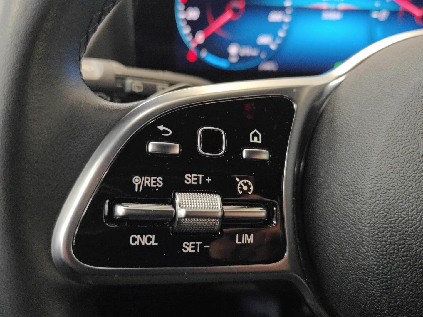 MERCEDES-BENZ B 2020