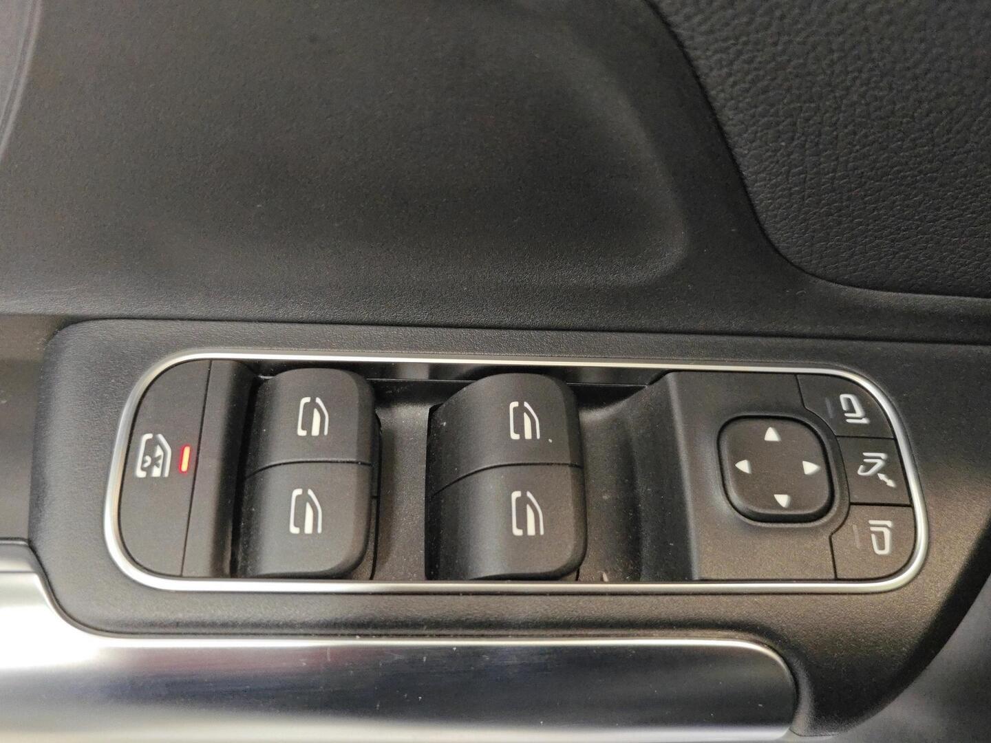 MERCEDES-BENZ B 2020