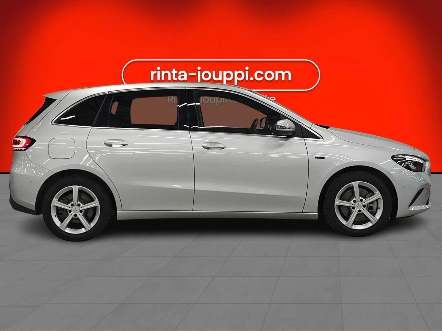 MERCEDES-BENZ B 2020