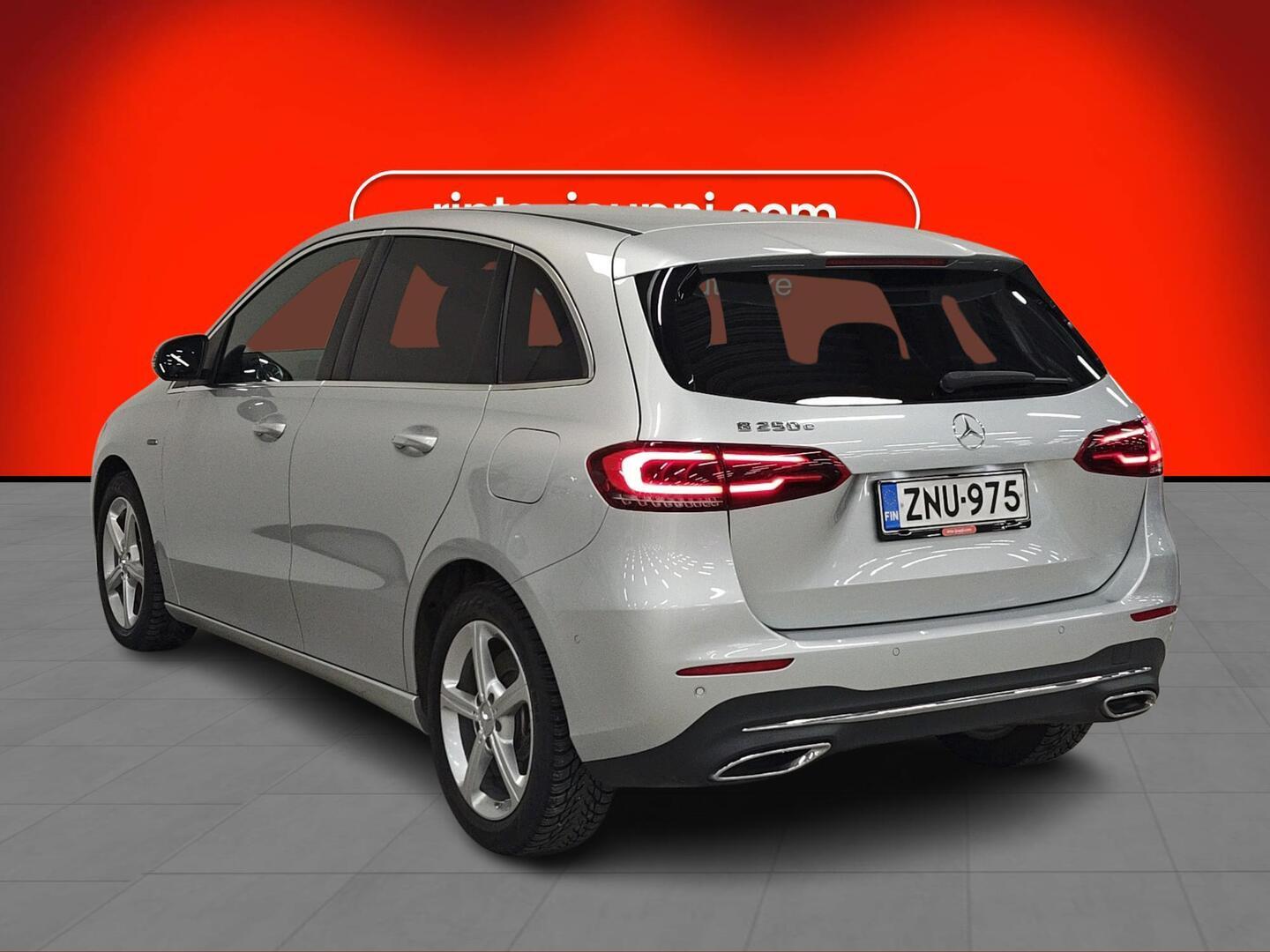 MERCEDES-BENZ B 2020