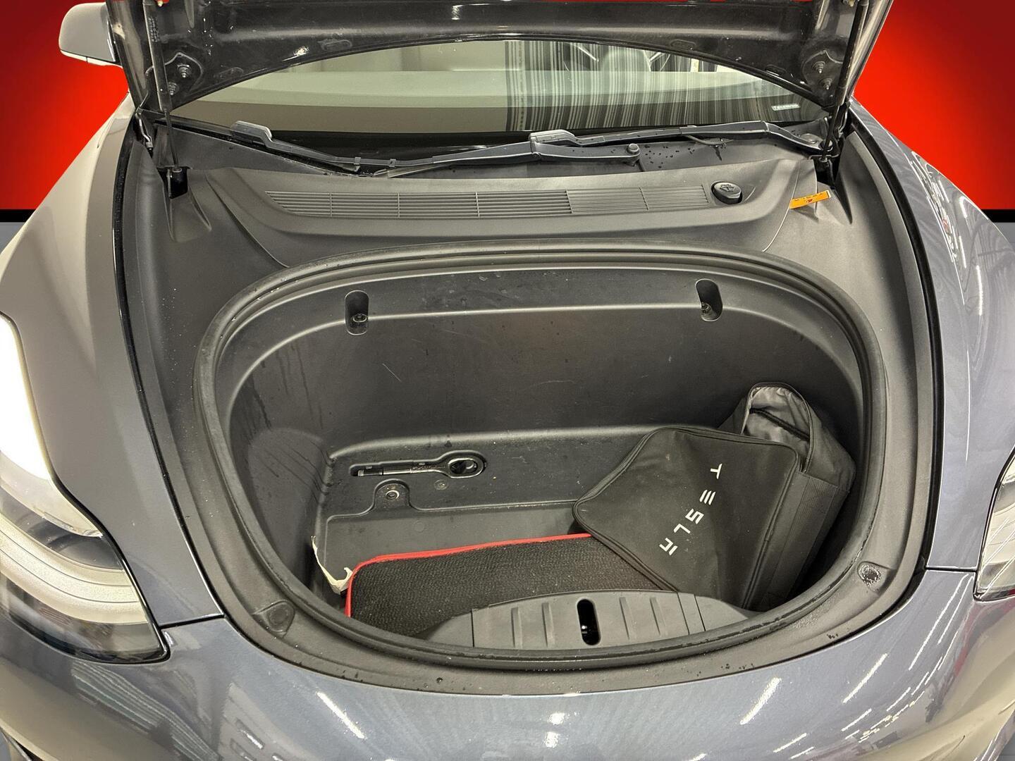 TESLA Model 3 2019