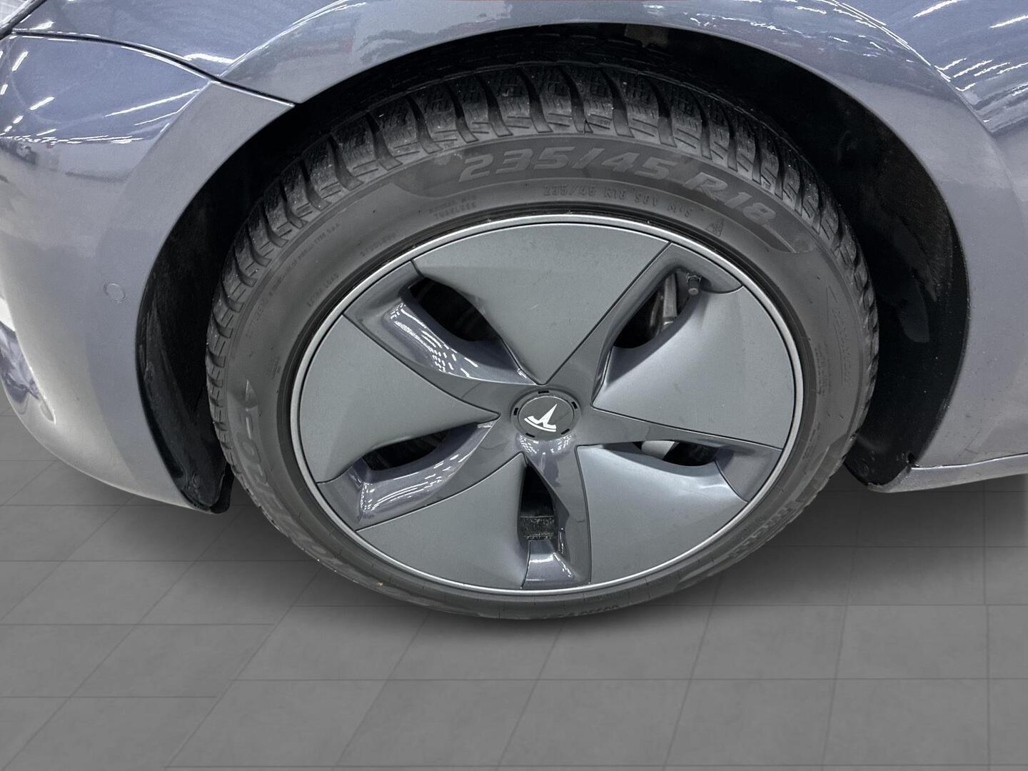 TESLA Model 3 2019