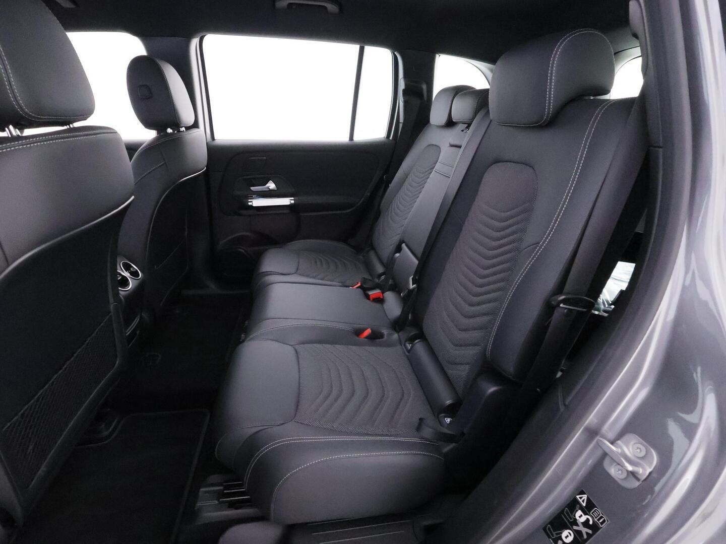 MERCEDES-BENZ EQB 2025