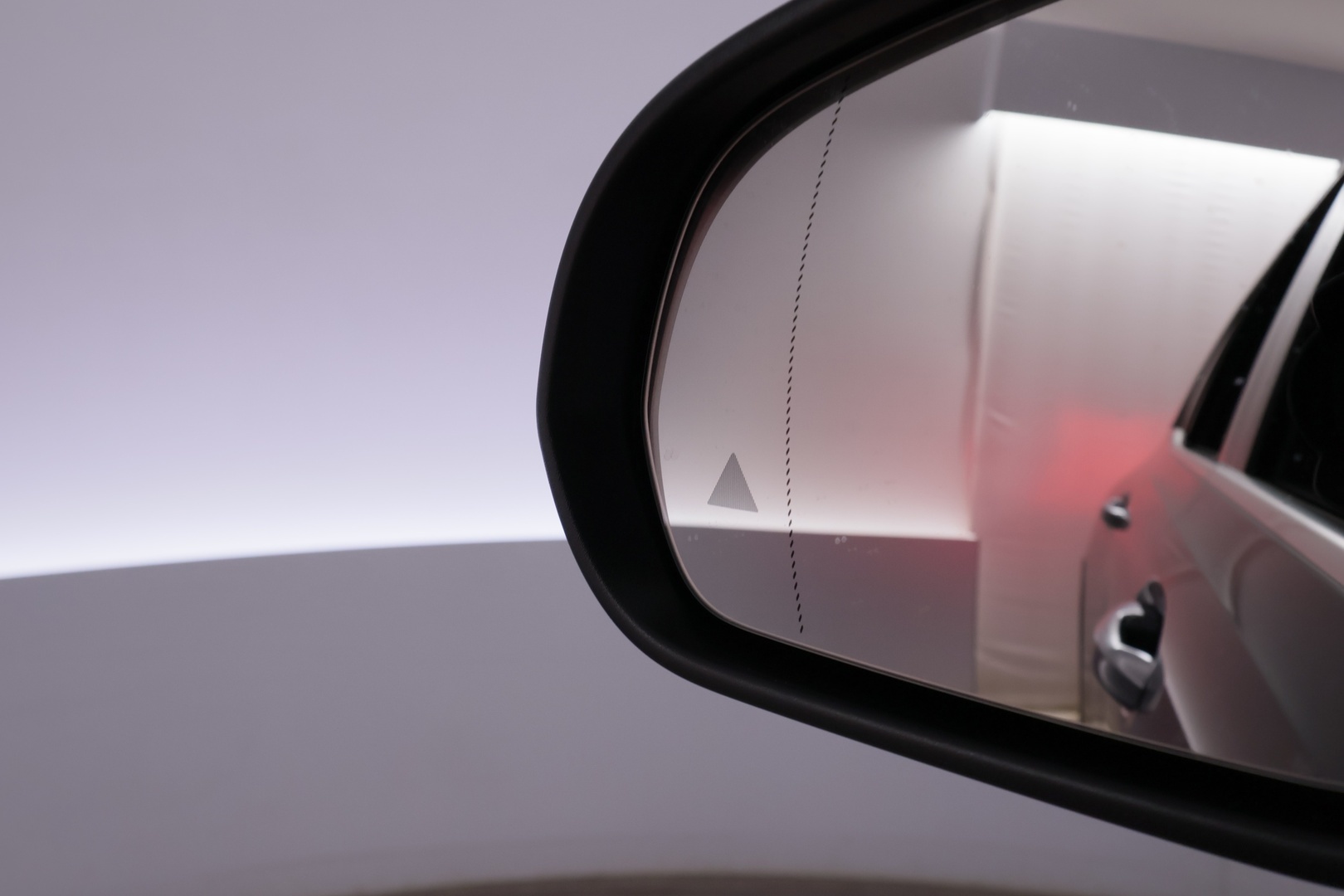 MERCEDES-BENZ EQB 2025