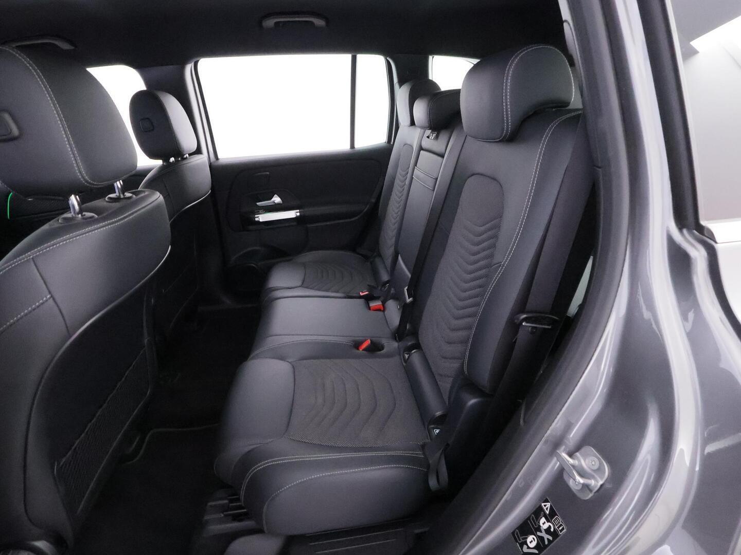MERCEDES-BENZ EQB 2025