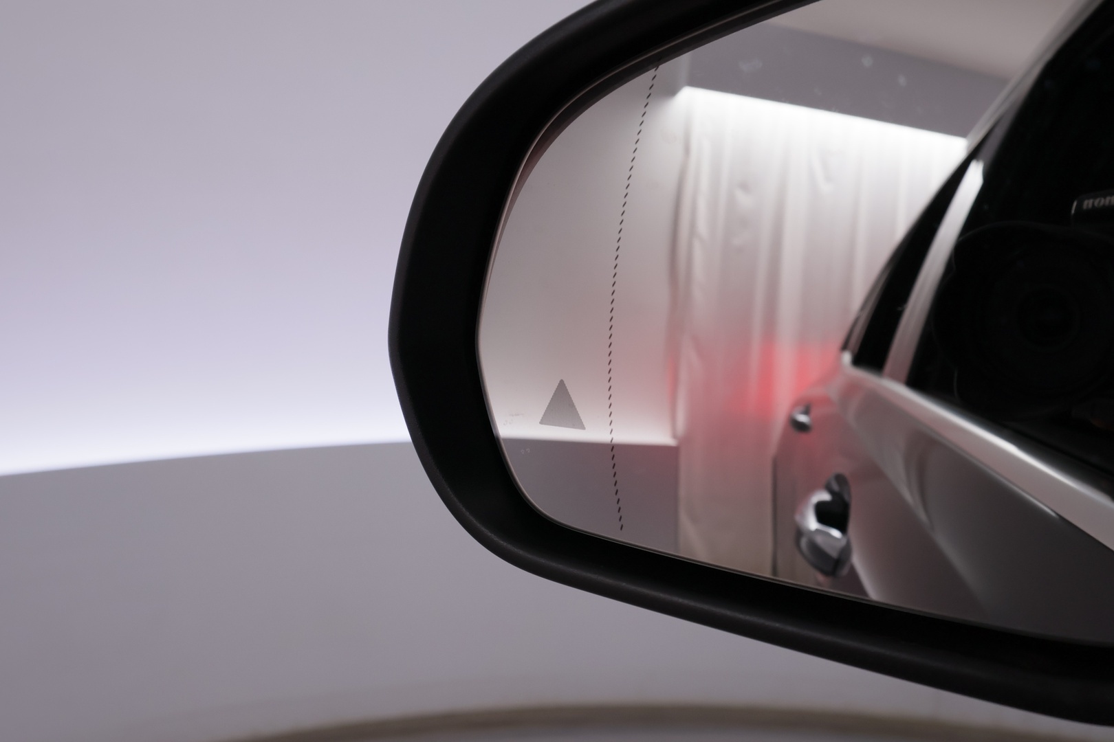 MERCEDES-BENZ EQB 2025