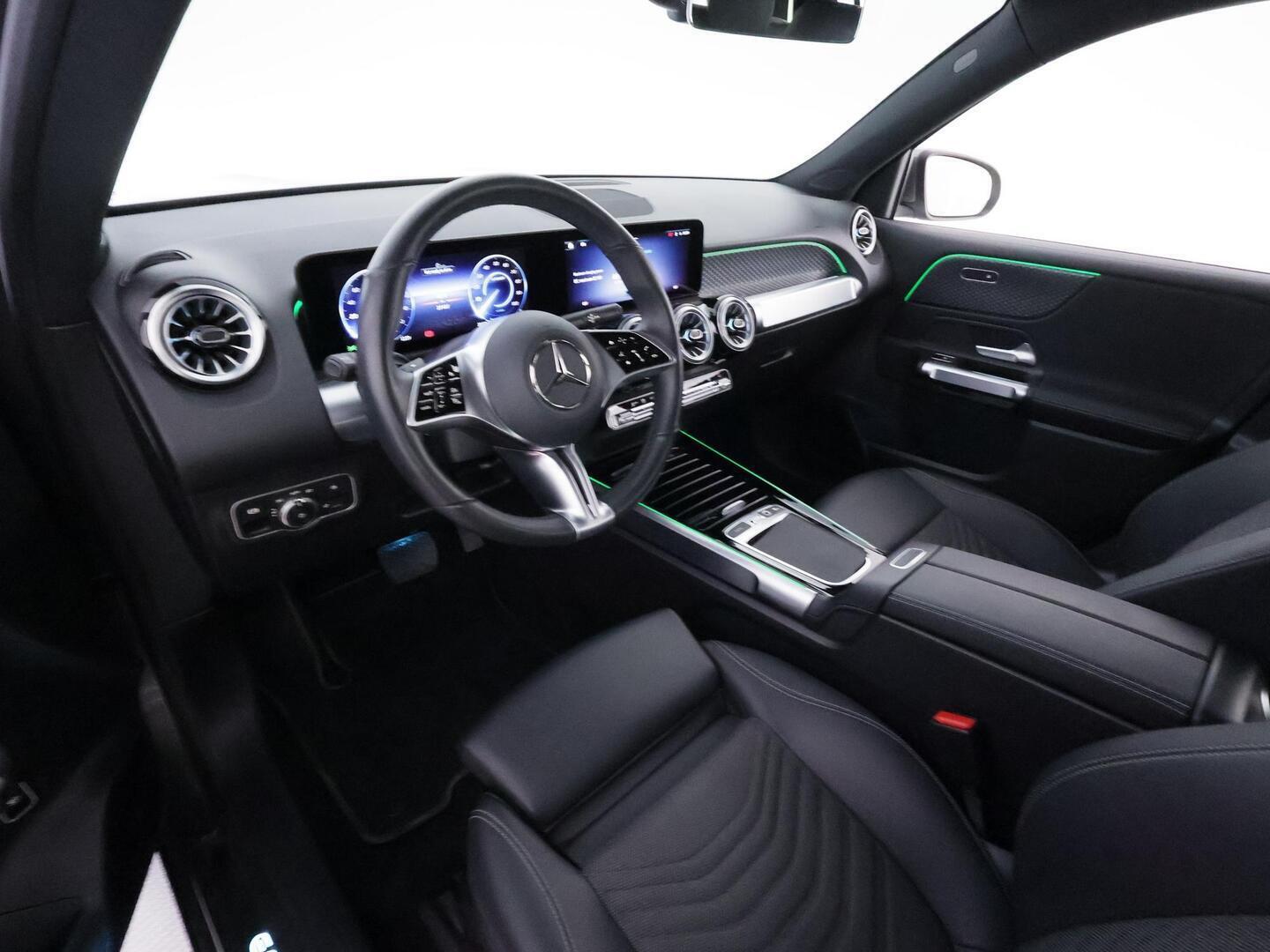MERCEDES-BENZ EQB 2025