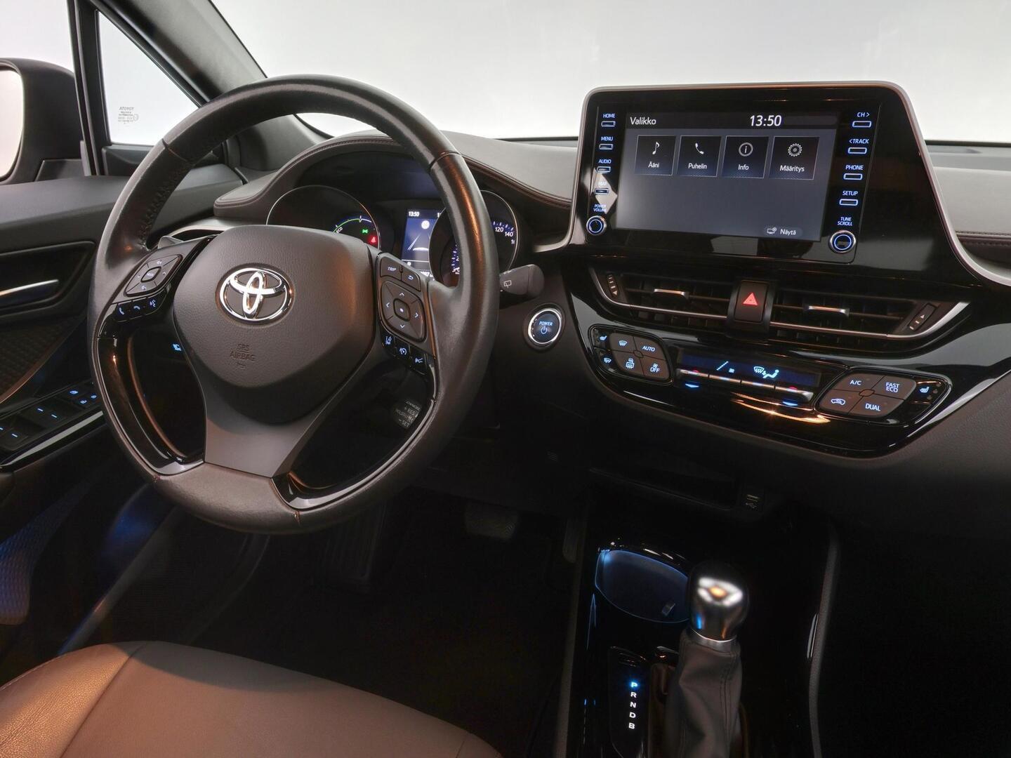 TOYOTA C-HR 2021