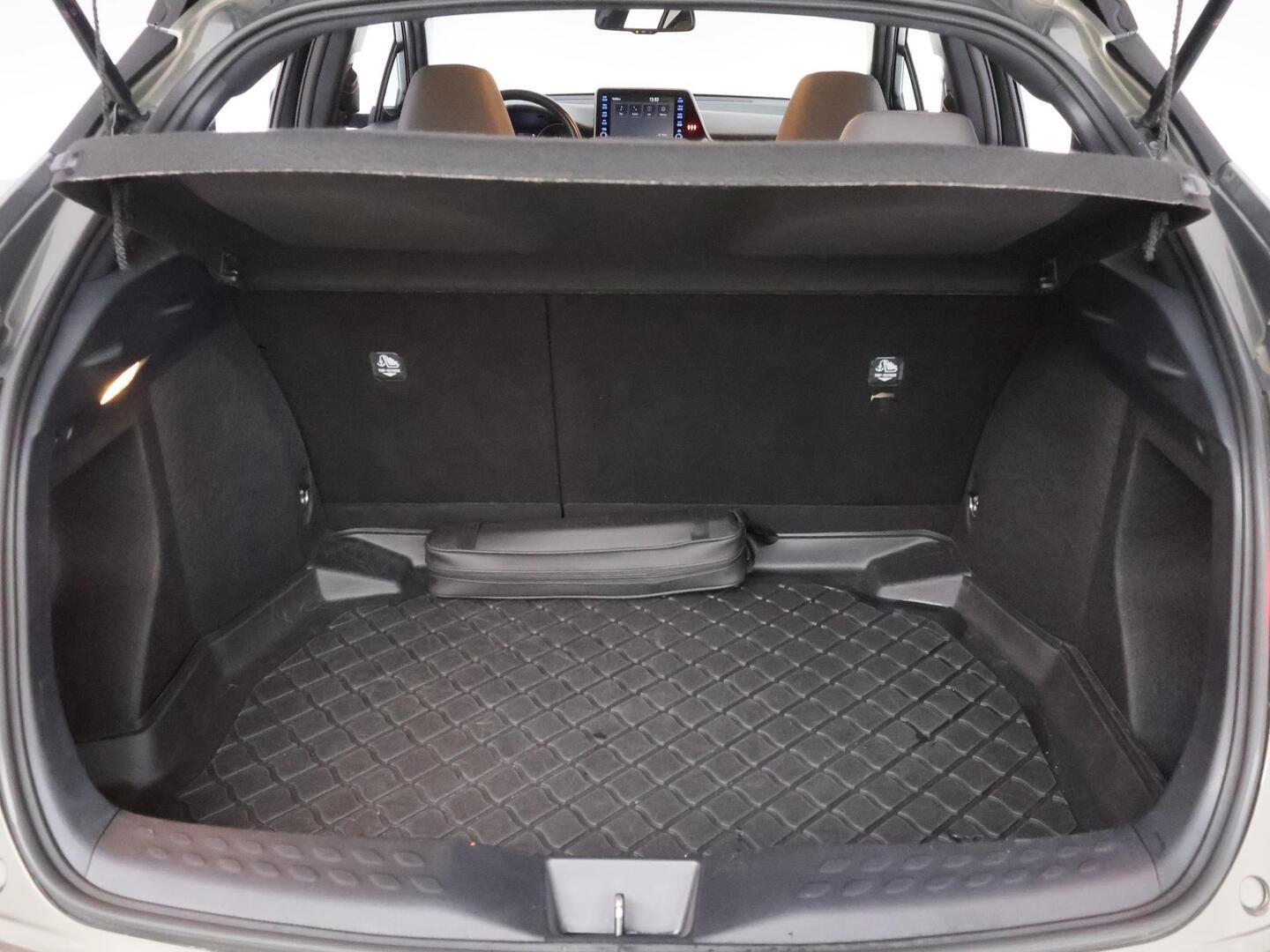 TOYOTA C-HR 2021