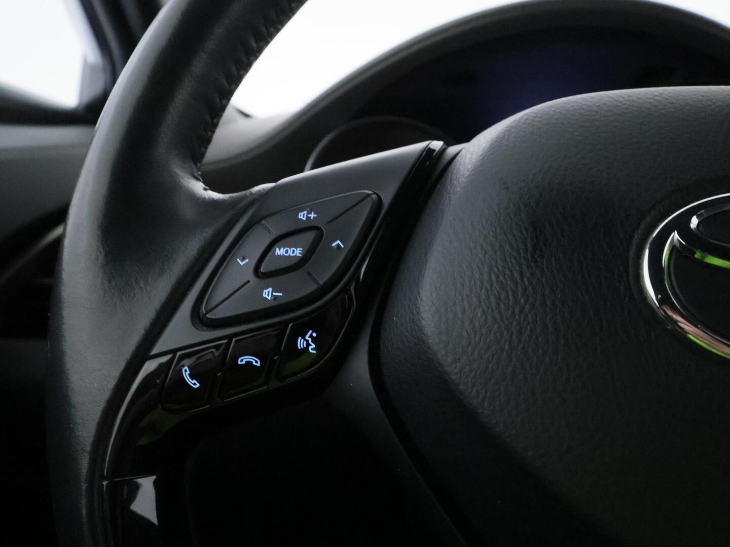 TOYOTA C-HR 2021
