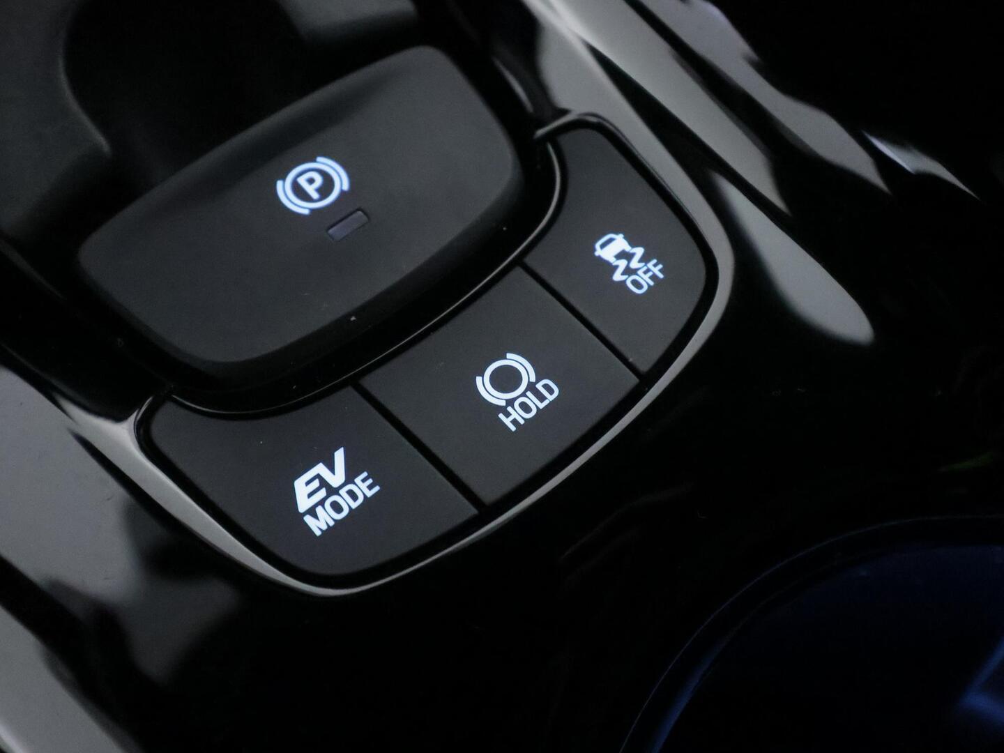 TOYOTA C-HR 2021