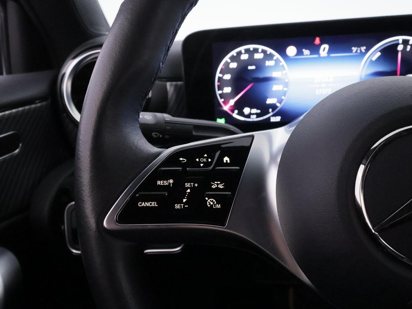 MERCEDES-BENZ A 2024