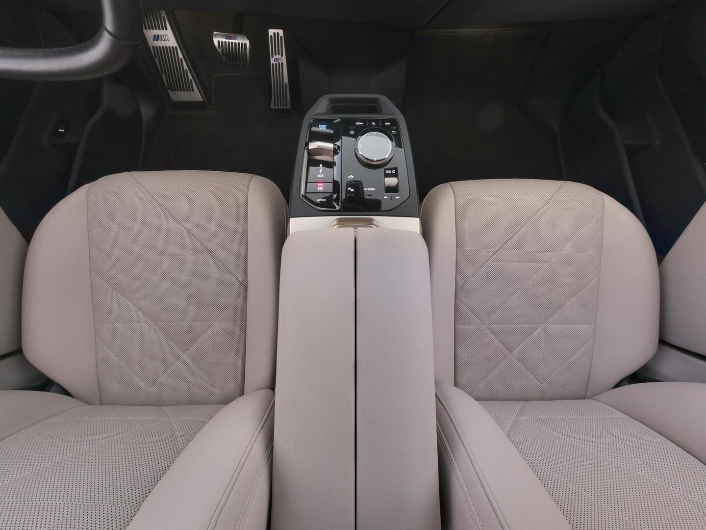 BMW IX 2022