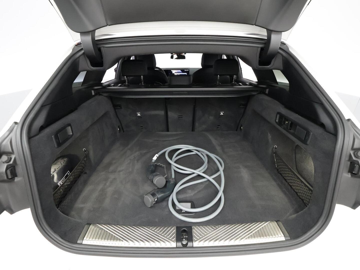BMW I5 2025