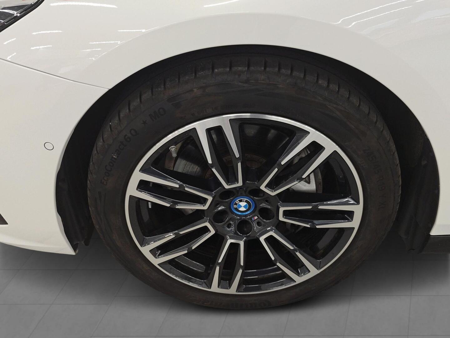 BMW I5 2025