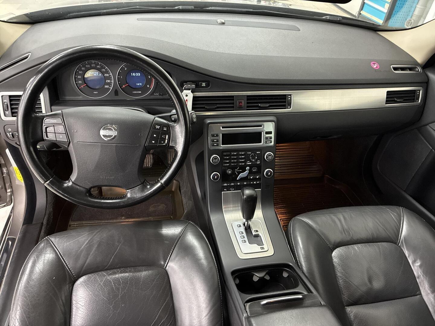 VOLVO XC70 2008
