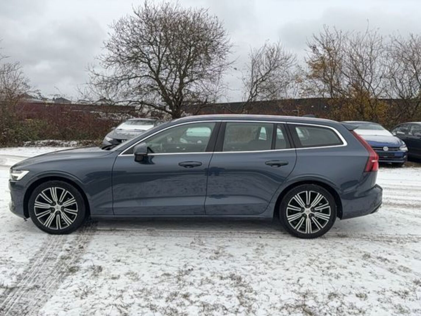 VOLVO V60 2021