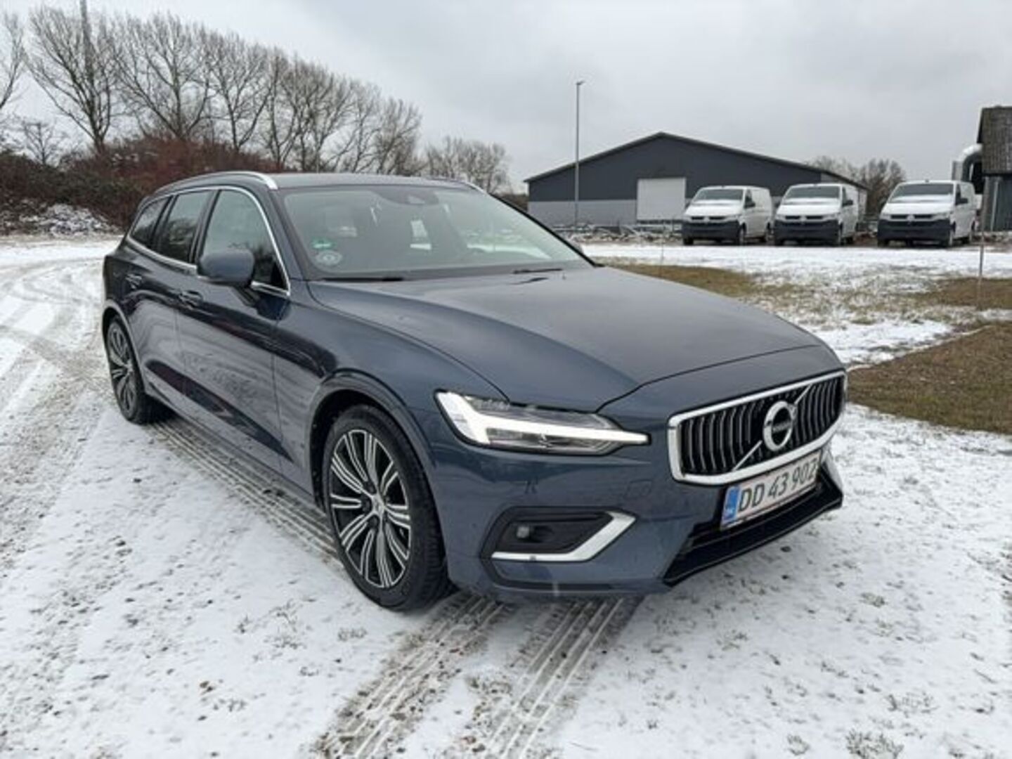 VOLVO V60 2021