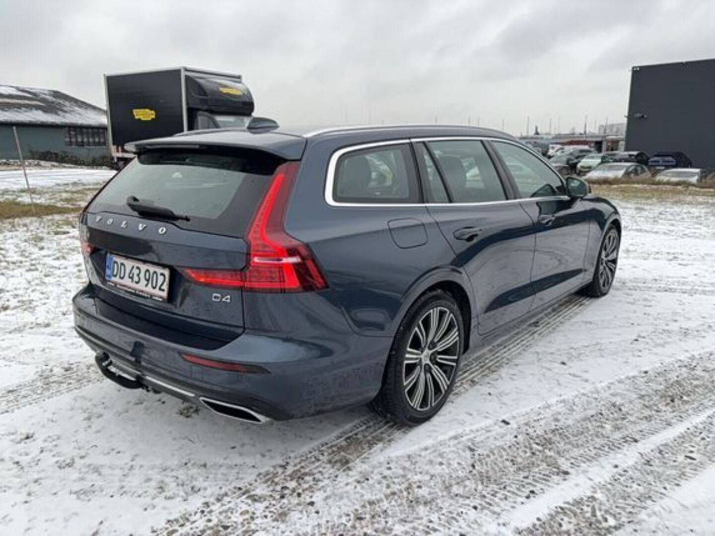 VOLVO V60 2021