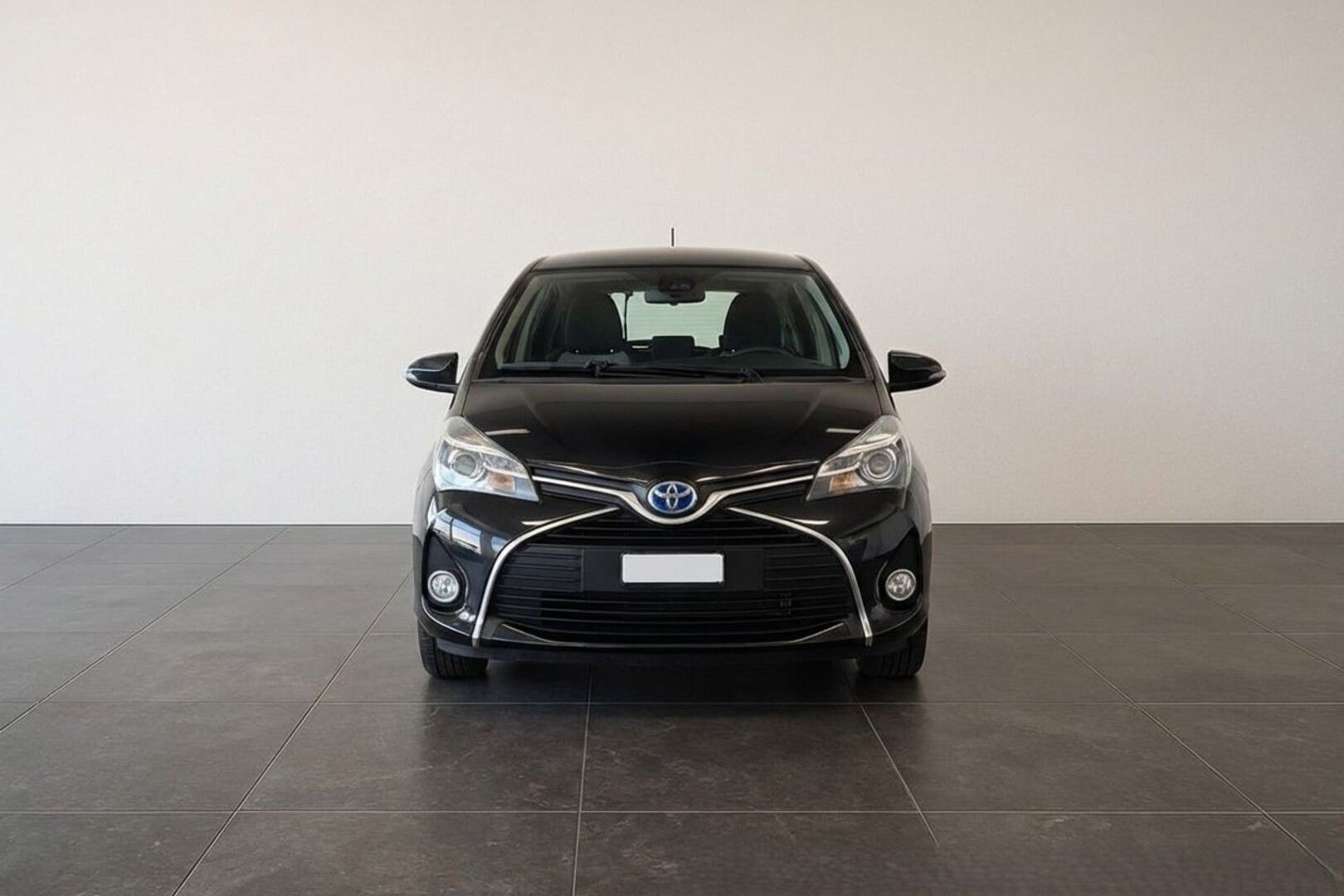 TOYOTA YARIS 2016