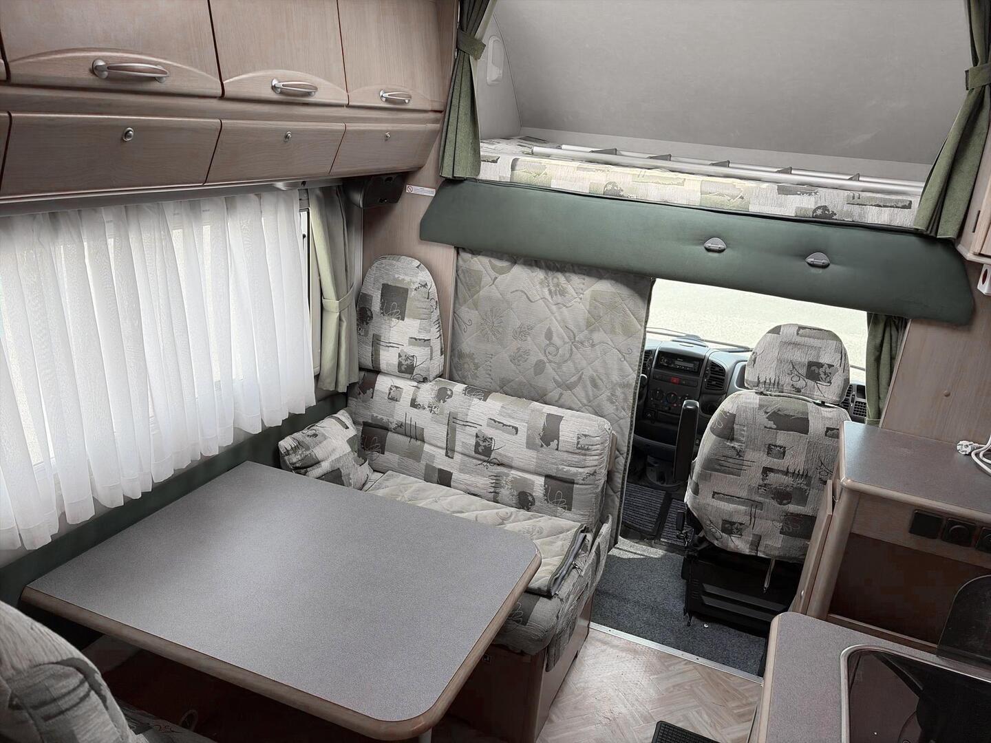 ADRIA CORAL 660 DP 2003