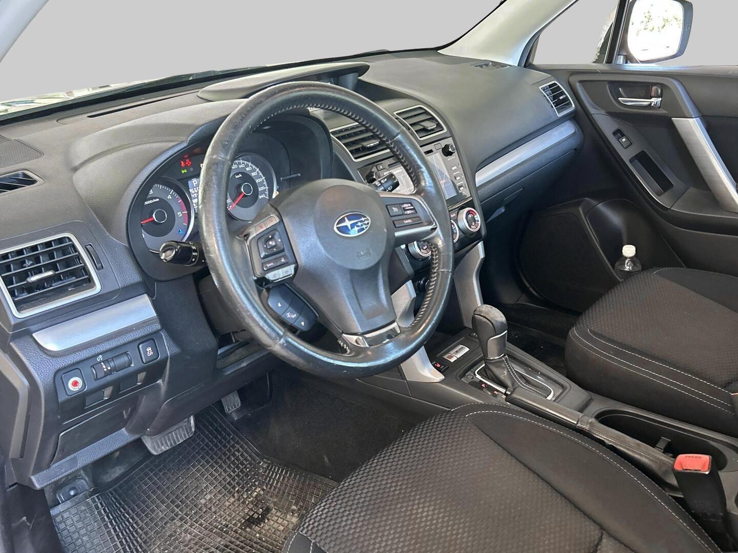 SUBARU Forester 2015