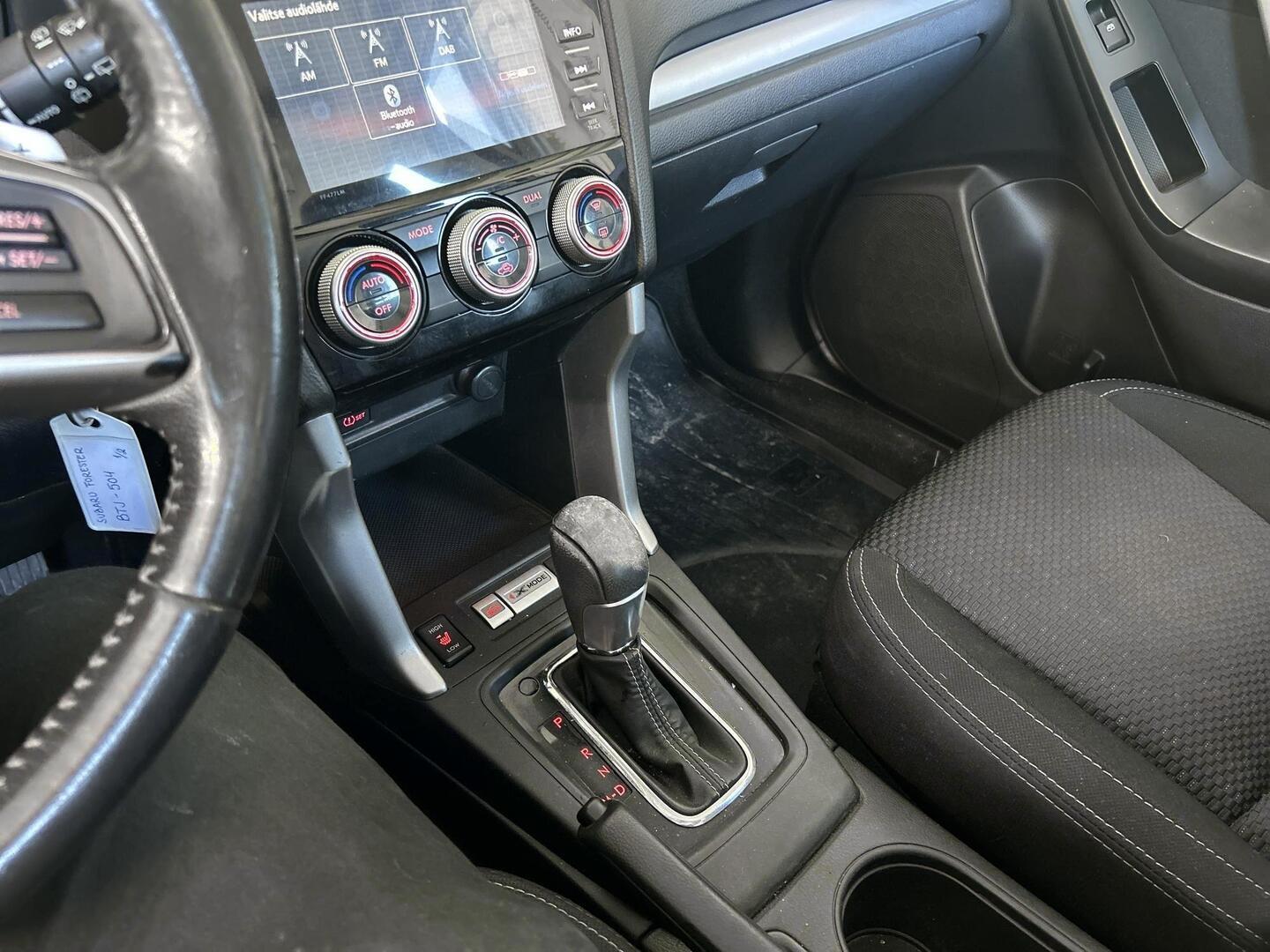 SUBARU Forester 2015