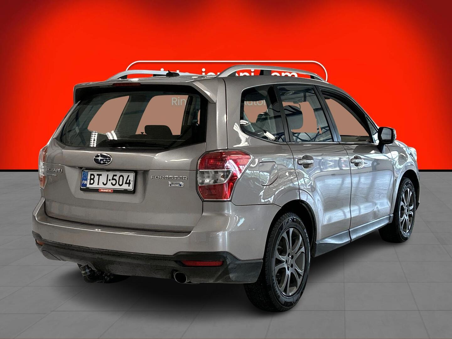 SUBARU Forester 2015