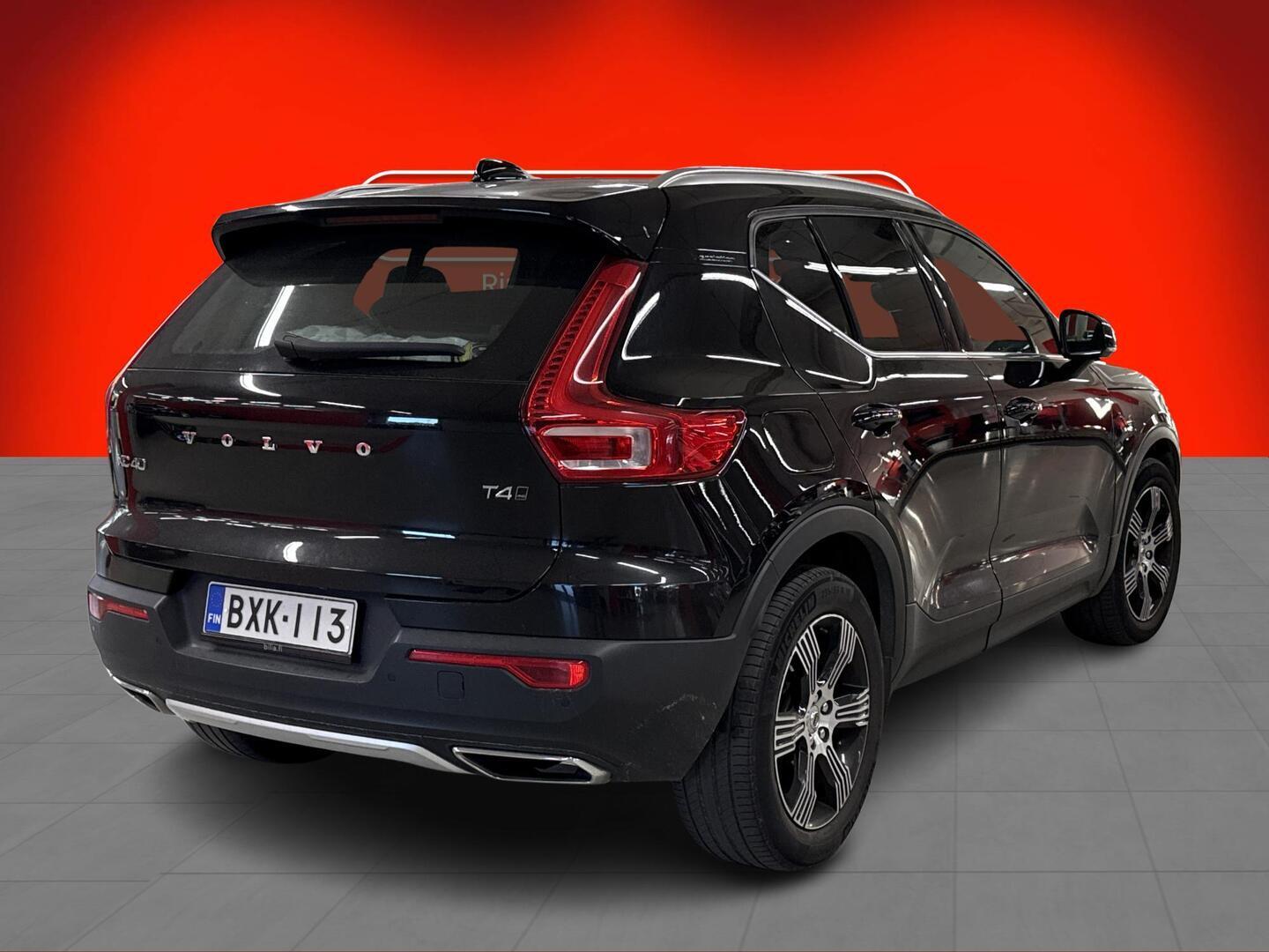 VOLVO XC40 2019