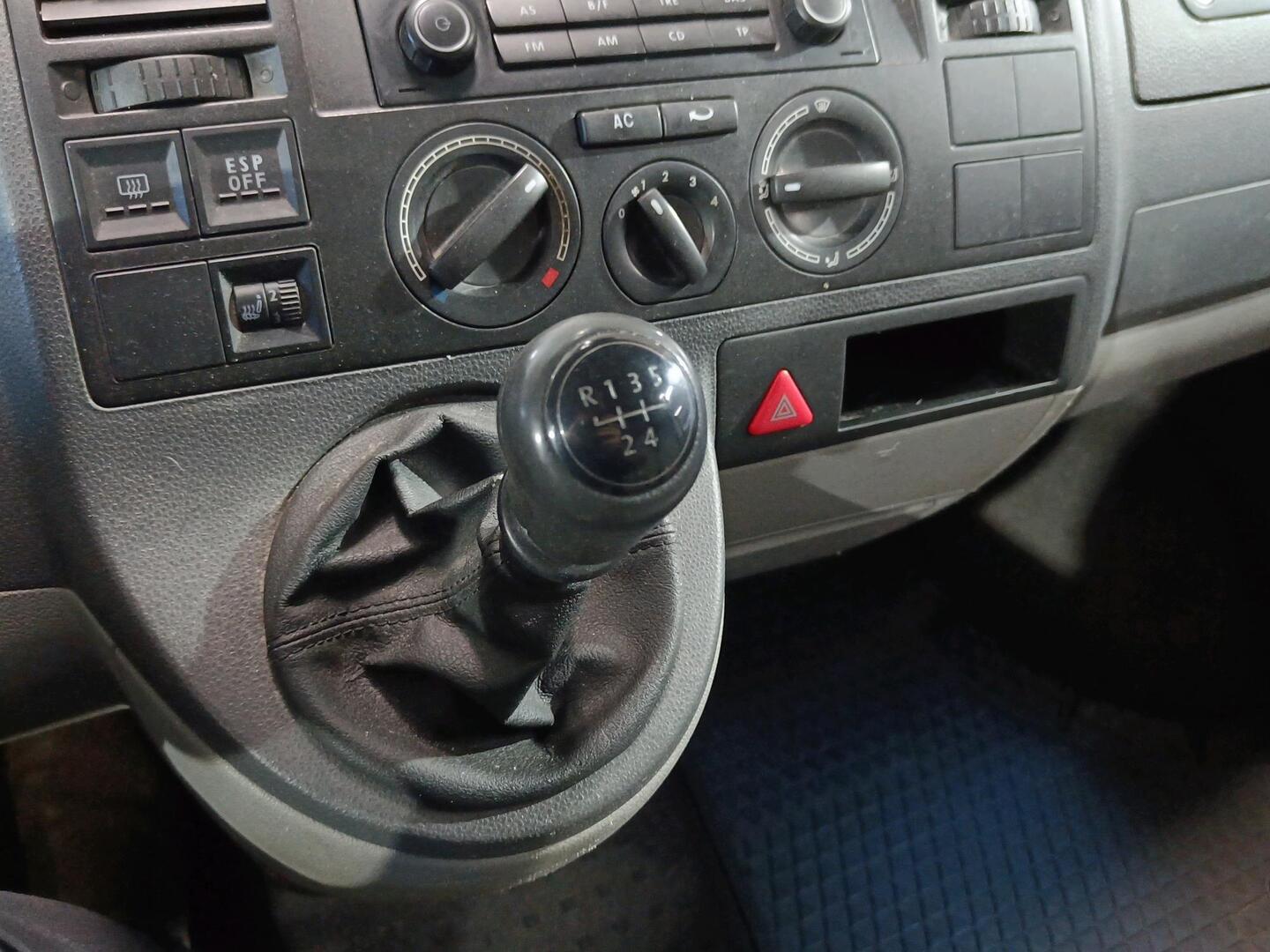 VOLKSWAGEN Transporter 2008