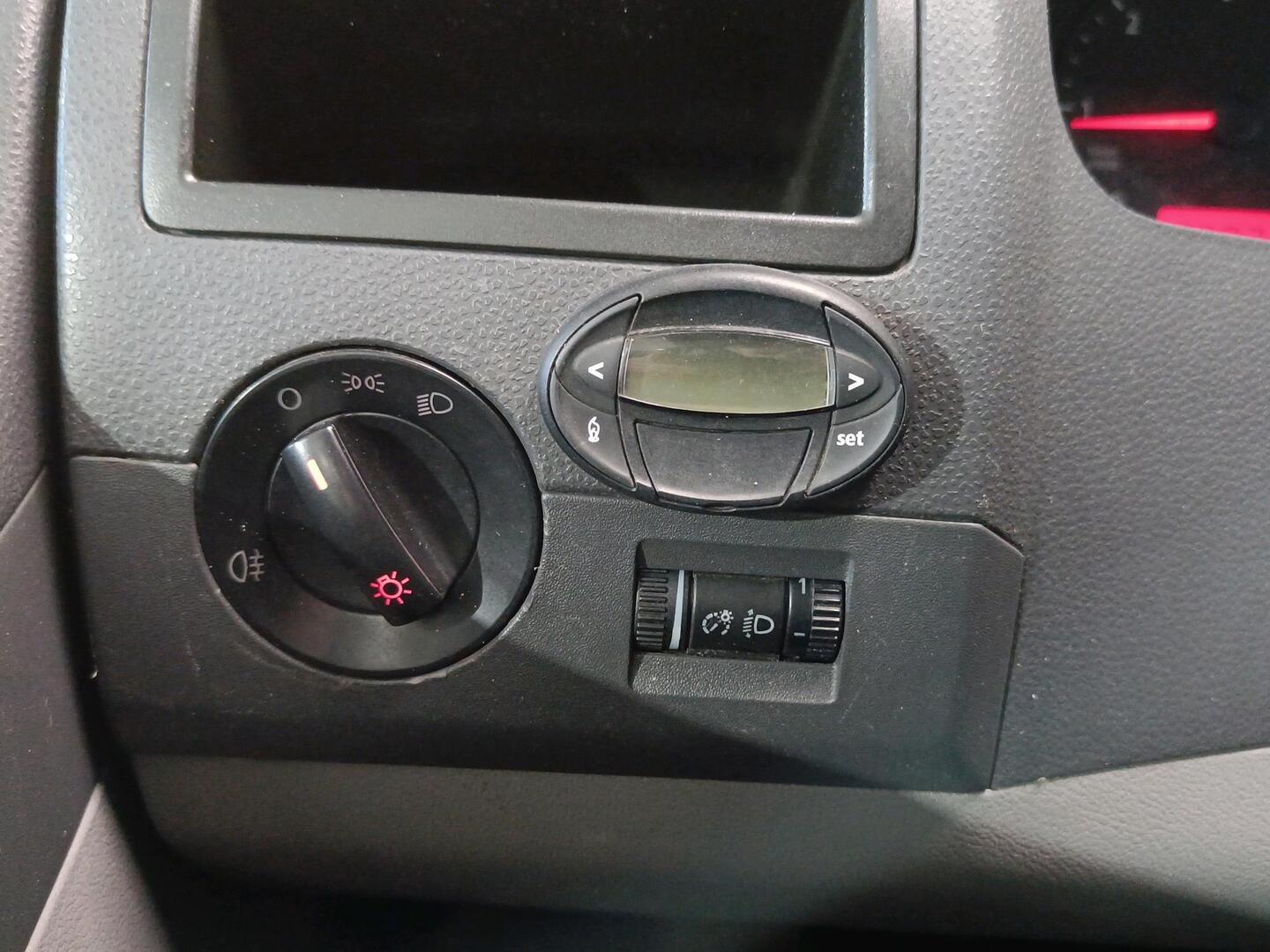 VOLKSWAGEN Transporter 2008